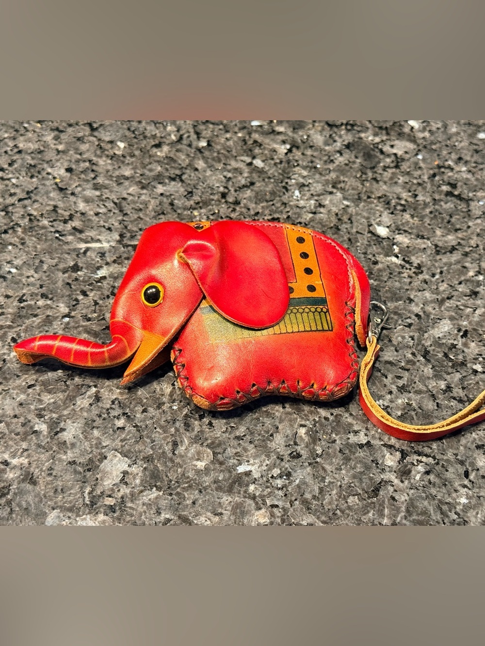 Elephant Genuine Leather Red Coin Holder Wristlet W Zipper Excellent Condition